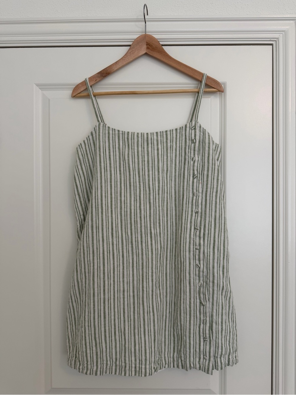Abercrombie Linen-Blend Button Skort
